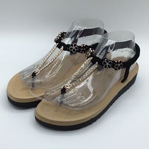 New women’s Forever sandals